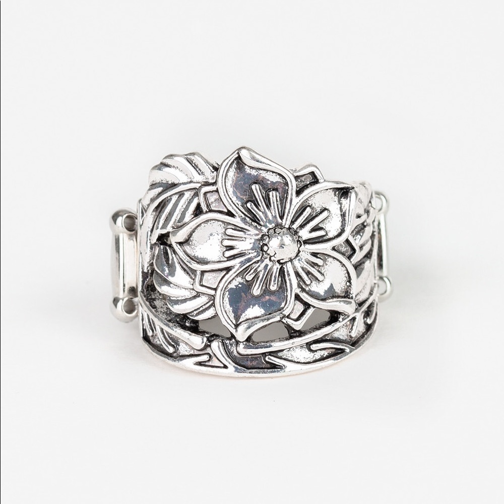 Paparazzi adjustable rings x8